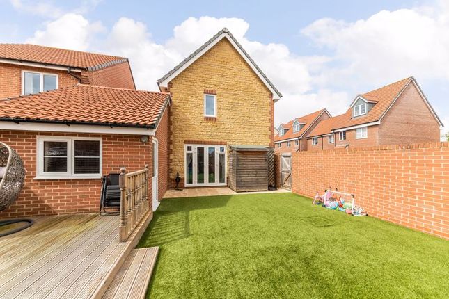 Detached house for sale in Marjoram Way, Didcot