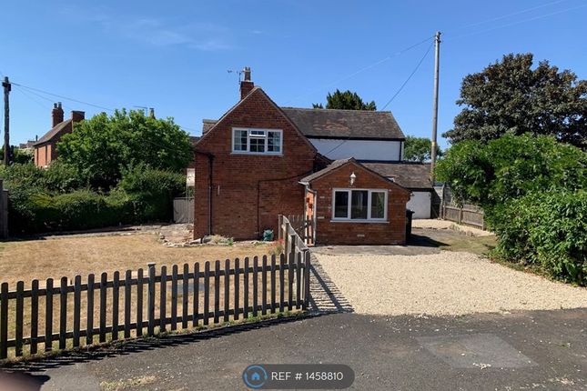 2 bed semi-detached house to rent in Iron Cross, Evesham WR11