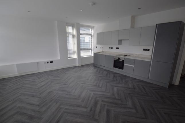 3 Bedroom First Floor Apartment In The Vibrant Heart Of Southend-On-Sea City