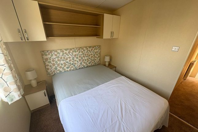 Orchard Views Holiday Park, Burmarsh Road, Romney Marsh photo 4