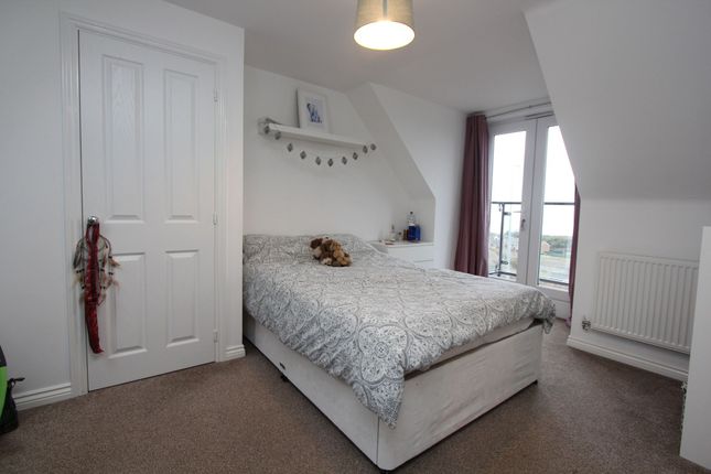 Town house for sale in Heol Y Sianel, Rhoose, Barry