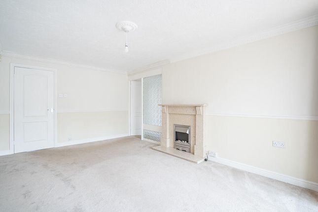 19, Ryecroft Avenue, York photo 4