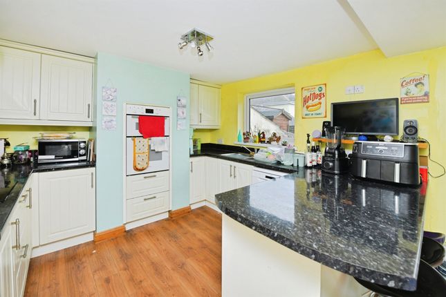 39, Victoria Road, Saltash photo 2