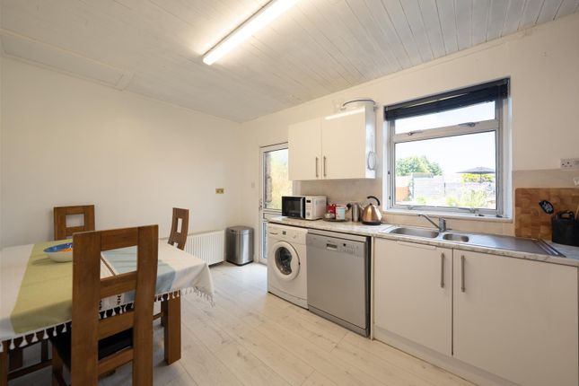 4, Balbeggie Place, Dundee photo 3
