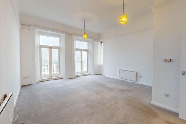 Flat to rent in Marine Parade, Brighton