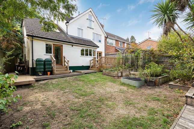 8, Hollis Wood Drive, Farnham photo 4