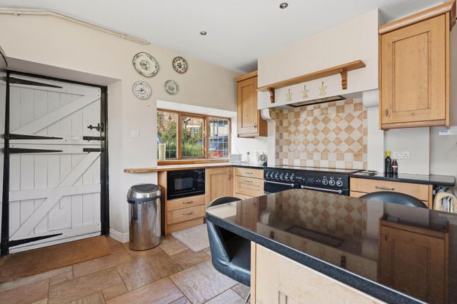 2, Banbury Lane, Daventry photo 4