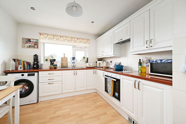 8, Chancet Wood Road, Sheffield photo 3