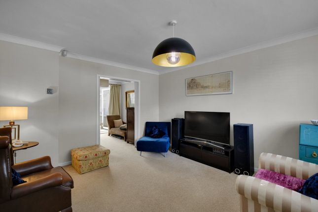 1, Valley Close, Stoke-on-trent photo 4