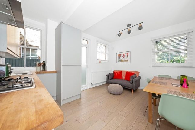 Flat for sale in Copleston Road, East Dulwich, London