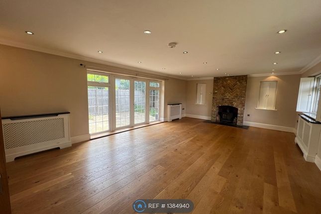 Thumbnail Bungalow to rent in Woodhurst Lane, Oxted