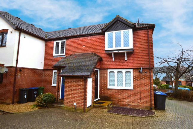 Thumbnail Maisonette for sale in Shepherds Chase, Bagshot