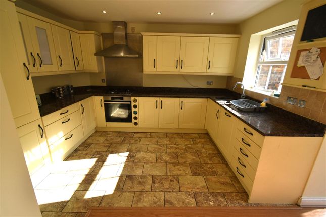 4, Park Cliff Road, Greenhithe photo 4