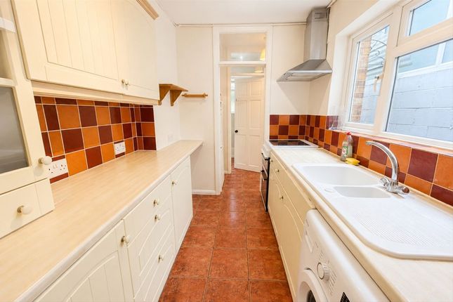 111, Myrtle Road, Hounslow photo 4