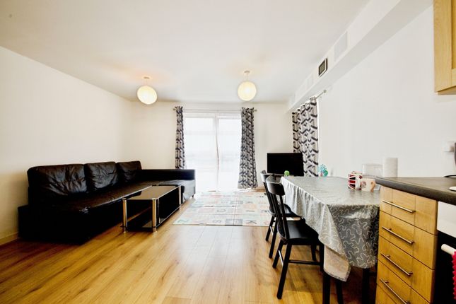 76, Cooke Street, Barking photo 3