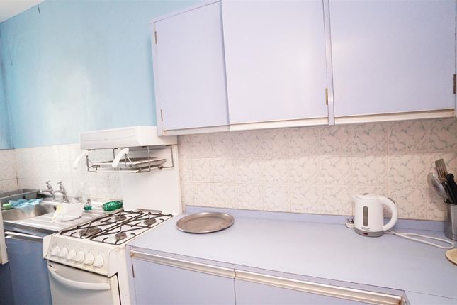 11, Wellands Terrace, Bradford photo 4