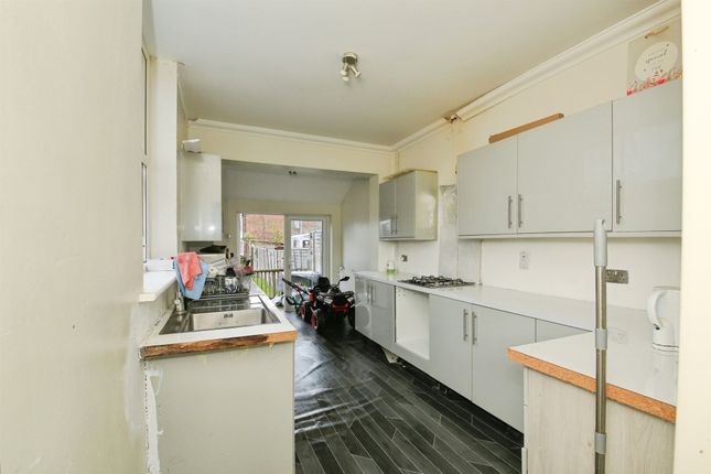 146, Mountsteven Avenue, Peterborough photo 3