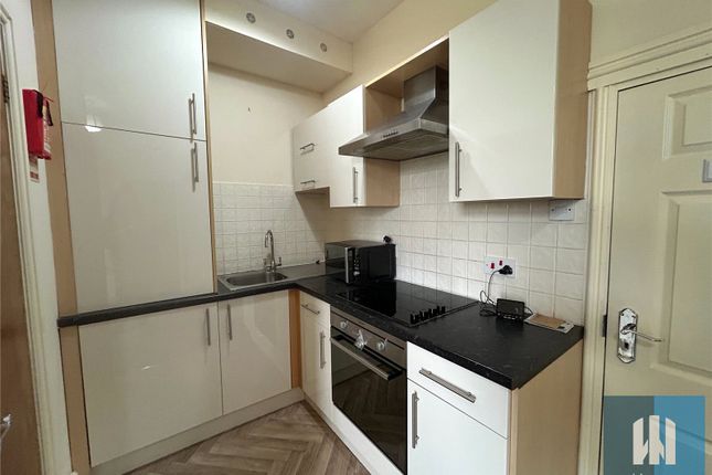 3, Grove Hall, West Yorkshire photo 4