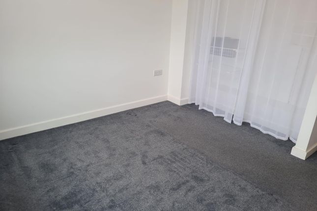 7 Whitby Court, 10, Scampston Drive, WAKEFIELD photo 4