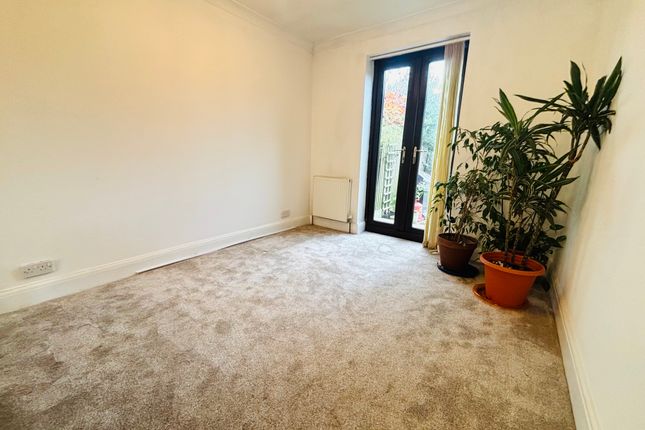 13, Seymour Avenue, Great Yarmouth photo 4