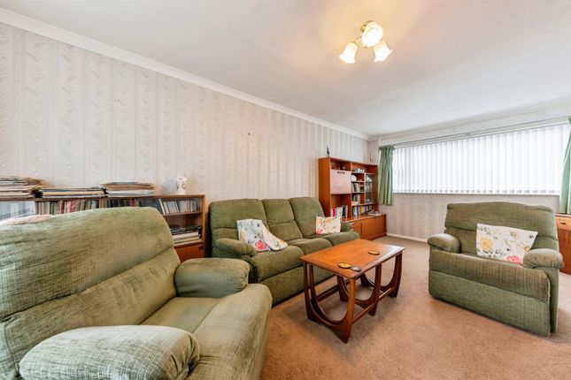 12, Eskdale Road, Grantham photo 2