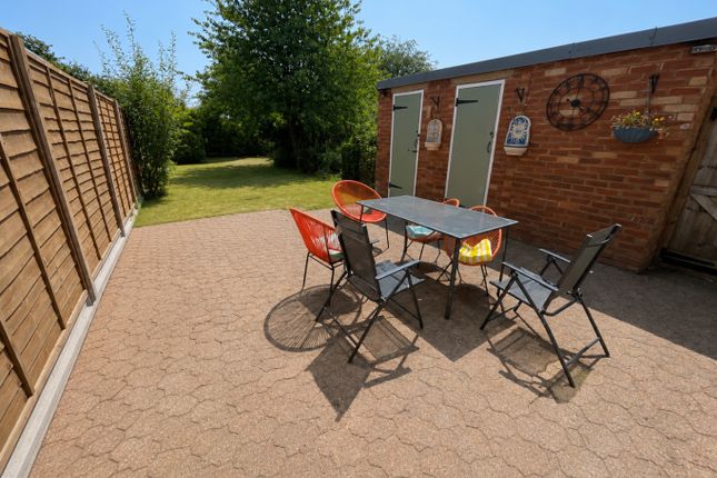 114 Dewsbury Road, Luton, Bedfordshire photo 2