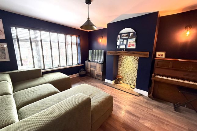 25, Gorseburn Way, Rugeley photo 4