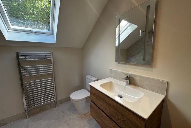 En-Suite Bathroom