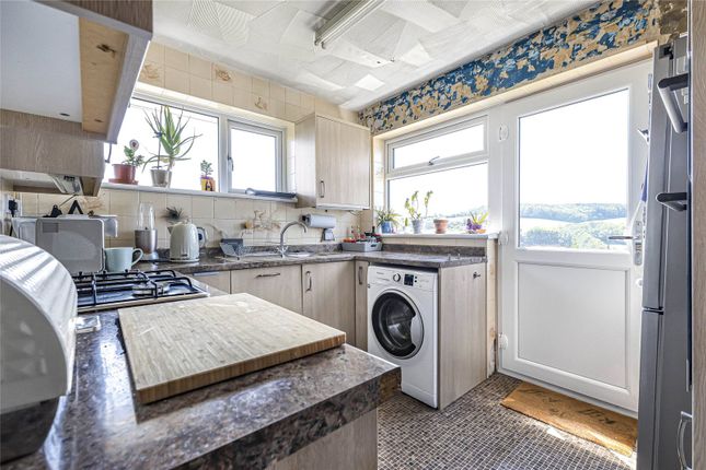 106, Charles Drive, Cuxton photo 2