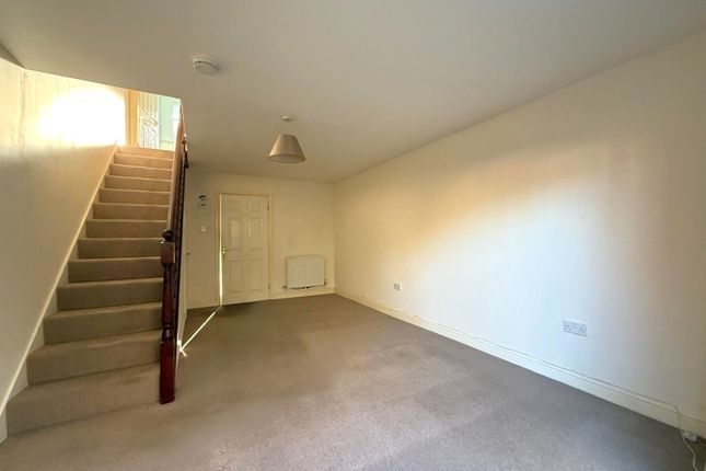 6, Frank Freeman Court, Kidderminster photo 3