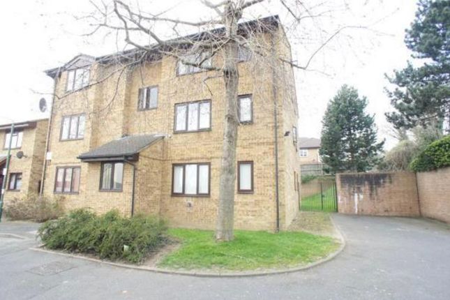 7, Dial Close, Greenhithe photo 3