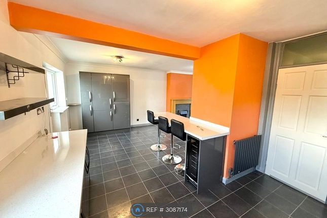 South Elmsall, Pontefract photo 4
