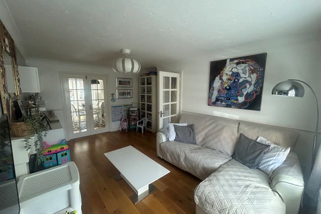 Mansion Drive, Tipton photo 2