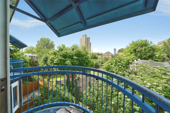 36, Gillman Drive, London photo 4