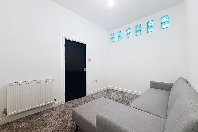2 Swinton Street, Cardiff photo 4