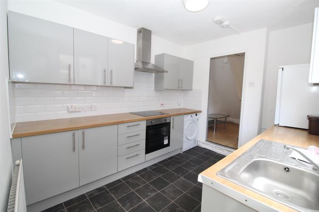 4-bed house on Norman Street, Cardiff, £2,100/mo