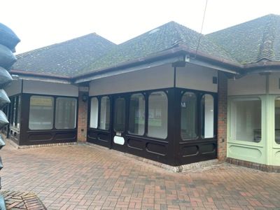 Retail premises to let in 6 The Cornmarket, Market Place, Warminster, Wiltshire