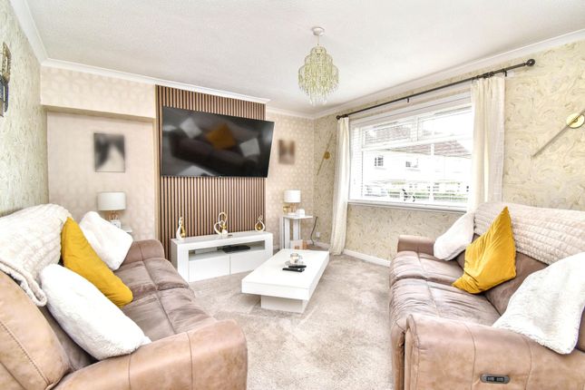 24 Balcastle Gardens, Glasgow photo 2