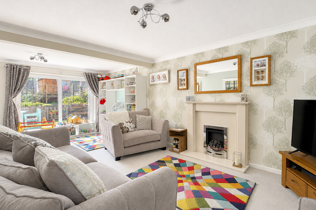 6, Jessop Drive, Stockport photo 2