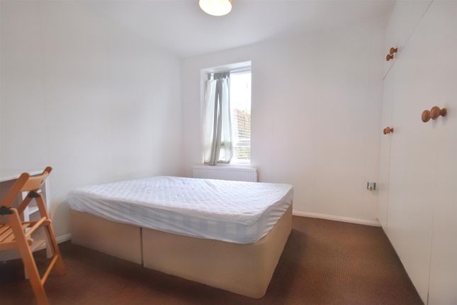 Town house to rent in Overbrook Walk, Edgware