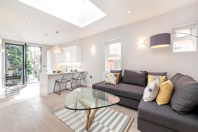 Thumbnail Flat to rent in High Road, London