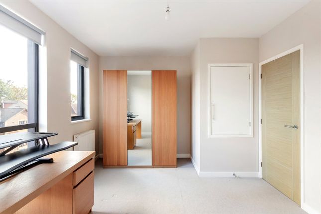 8, Willow House, 51, Woodland Way, Mitcham photo 5