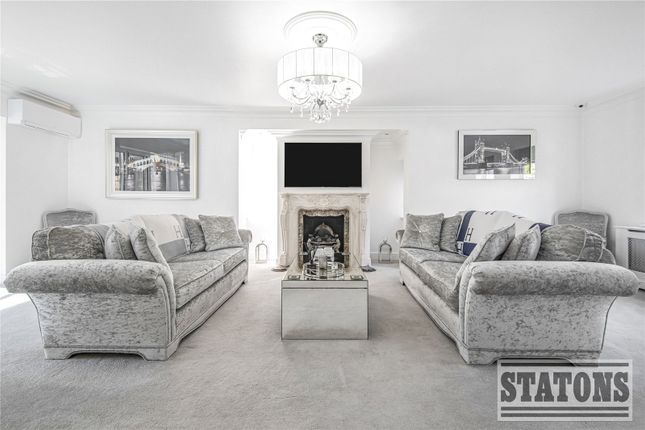 15, Bluebell Drive, Hertfordshire photo 4