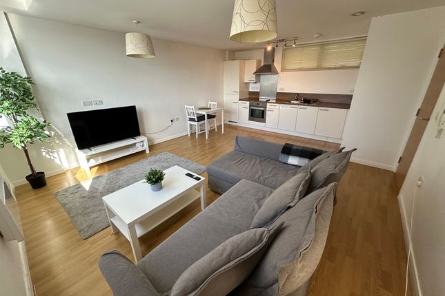 Apt 418, Liverpool photo 3