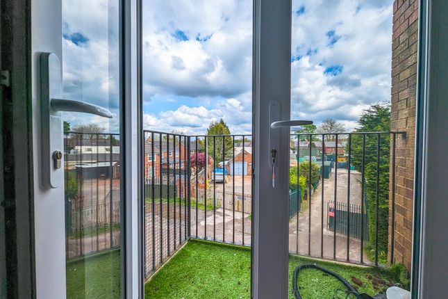 Flat for sale in Drummond Way, Leigh