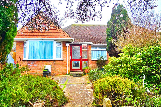 2-bed bungalow on 17, Walden Way, Frinton-On-Sea, £260,000