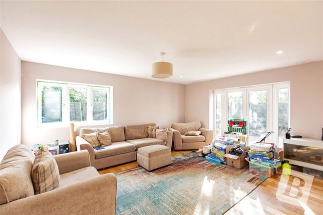 Bentley Cottage,, Ashwells Road, Brentwood photo 3
