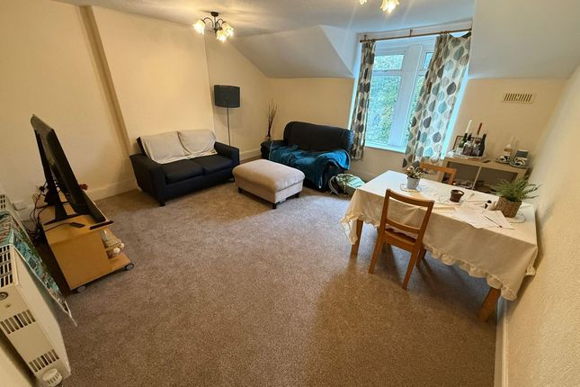 Flat D - 6 Richmond Road, Cathays, Cardiff photo 2