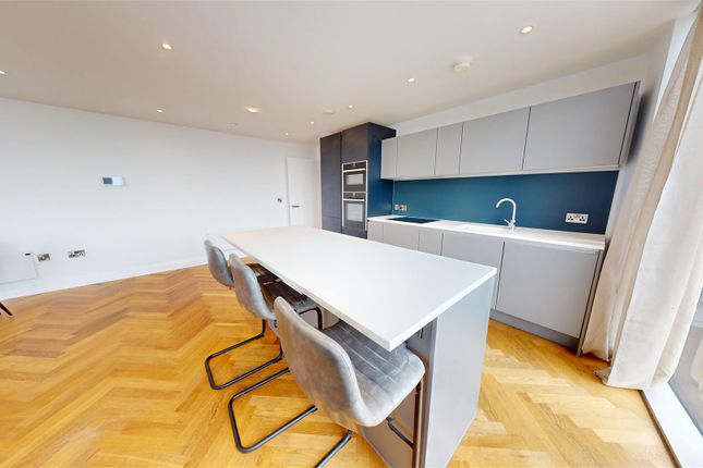 Apartment 1701, Deansgate Square, Owen Street, Manchester photo 5