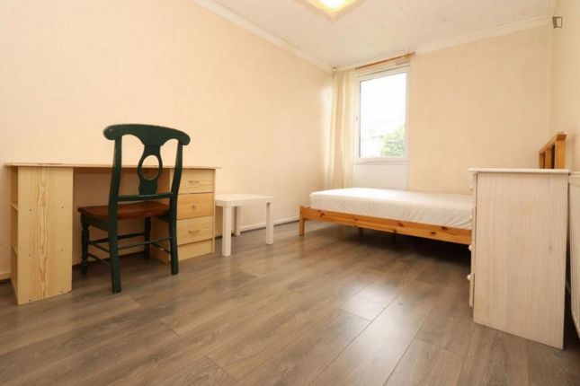 Thumbnail Room to rent in Royal Victor Place, Old Ford Road, London